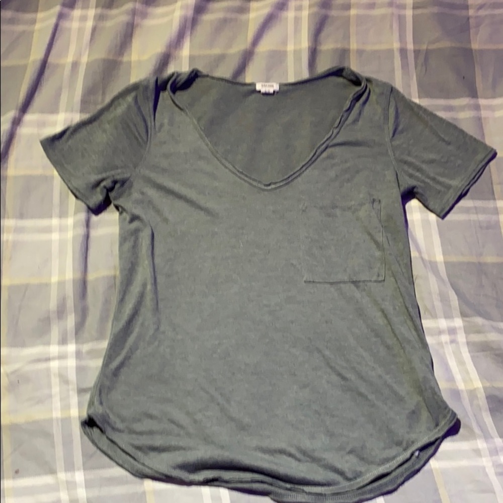 garage grey extra small short sleeve top 🤍